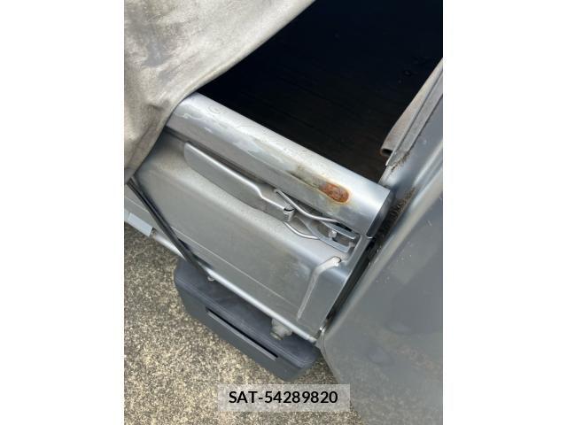 Daihatsu HIJET TRUCK 2017-05 8371721-24