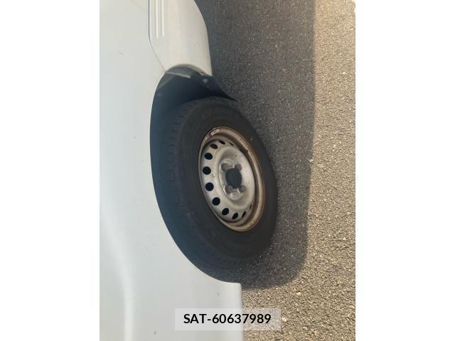 Daihatsu HIJET TRUCK 2013-02 8438202-3