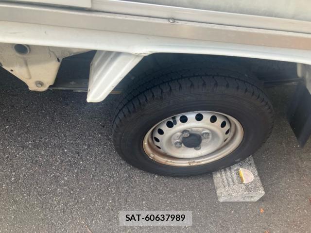 Daihatsu HIJET TRUCK 2013-02 8438202-4