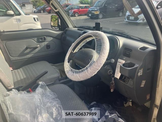 Daihatsu HIJET TRUCK 2013-02 8438202-5
