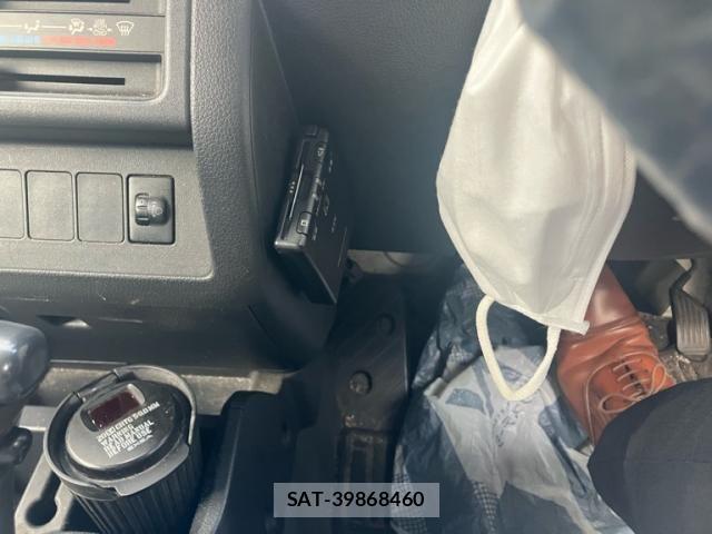 Daihatsu HIJET TRUCK 2015-08 8438201-15