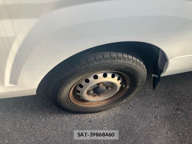 Daihatsu HIJET TRUCK 2015-08 8438201-4