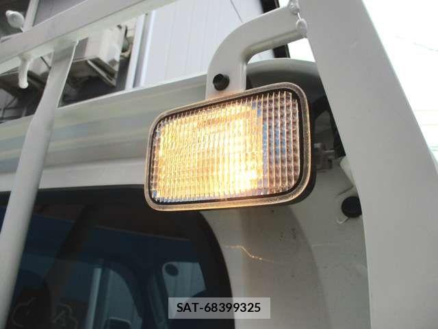 Daihatsu HIJET TRUCK 2017-05 8525172-19