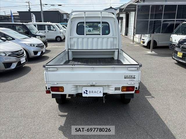 Daihatsu HIJET TRUCK 2013-08 8562126-13