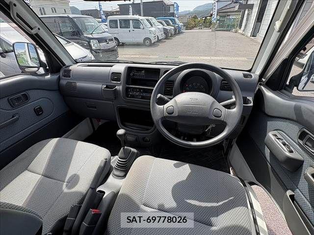 Daihatsu HIJET TRUCK 2013-08 8562126-1