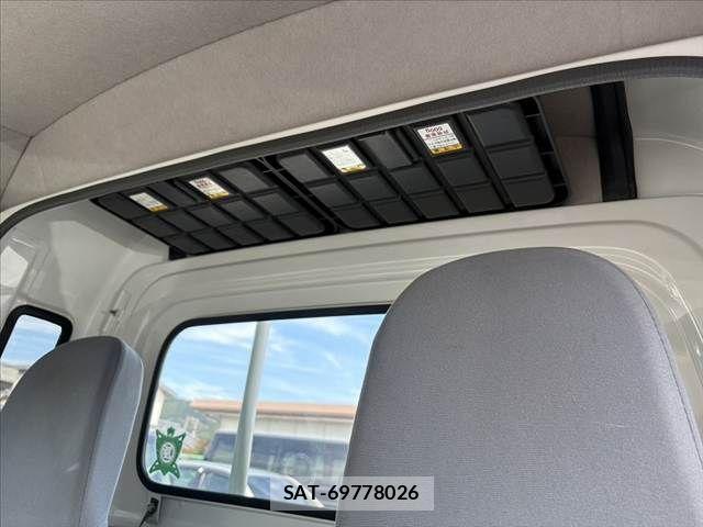 Daihatsu HIJET TRUCK 2013-08 8562126-2