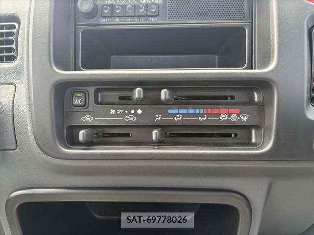 Daihatsu HIJET TRUCK 2013-08 8562126-4