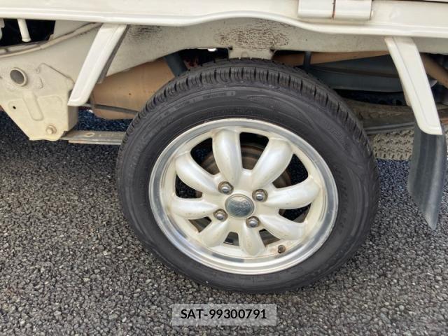 Daihatsu HIJET TRUCK 2014-12 8562128-9