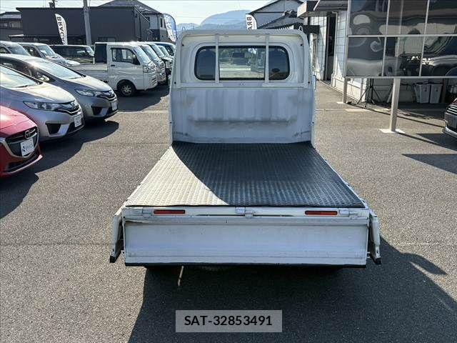 Daihatsu HIJET TRUCK 2015-06 8562127-15