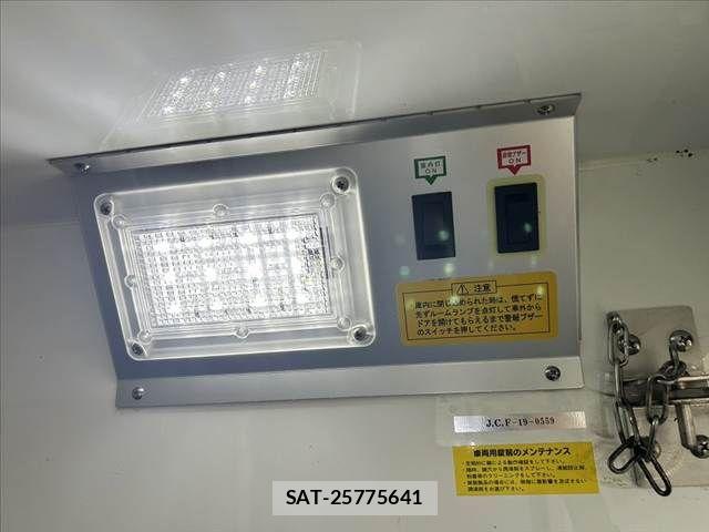 Daihatsu HIJET TRUCK 2020-10 8627055-23