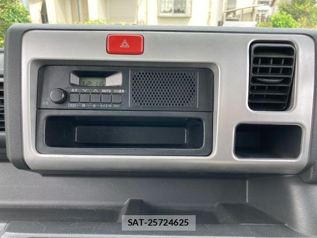 Daihatsu HIJET TRUCK 2017-08 8627059-19
