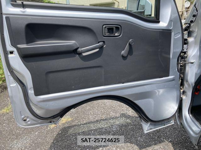 Daihatsu HIJET TRUCK 2017-08 8627059-22