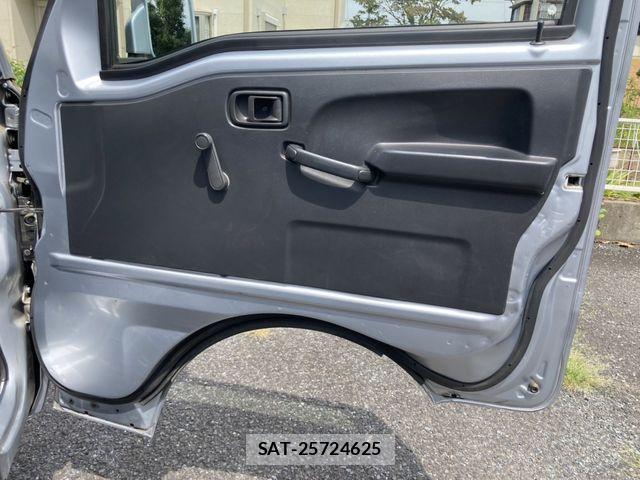 Daihatsu HIJET TRUCK 2017-08 8627059-23