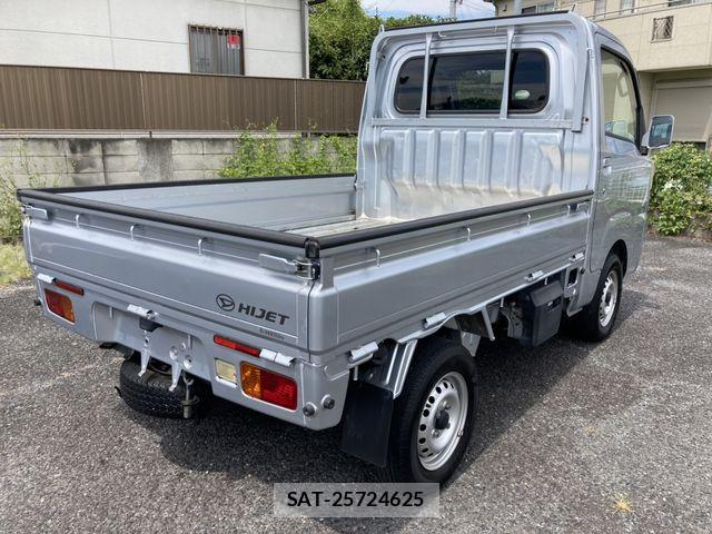 Daihatsu HIJET TRUCK 2017-08 8627059-2