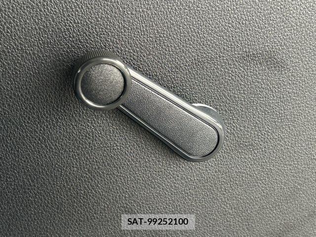 Daihatsu HIJET TRUCK 2026-07 8742638-25