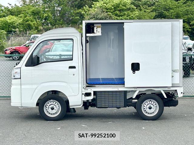 Daihatsu HIJET TRUCK 2026-07 8742638-8