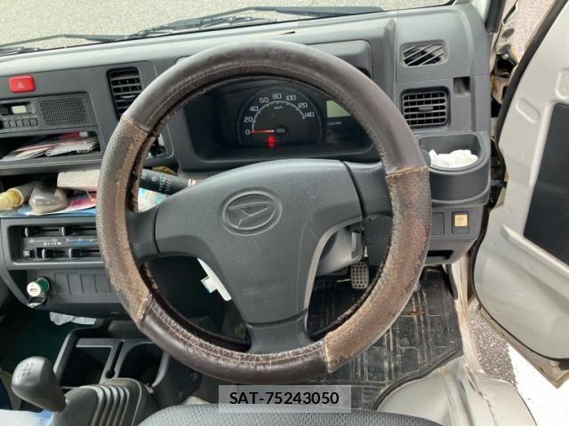 Daihatsu HIJET TRUCK 2016-07 8796157-11