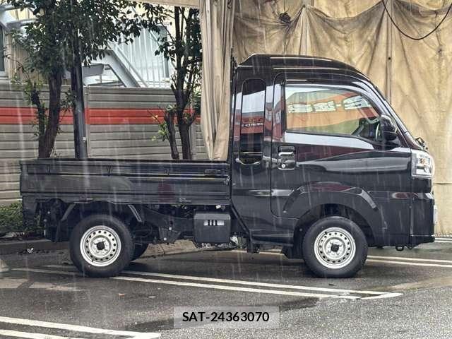 Daihatsu HIJET TRUCK 2025-06 8829363-24
