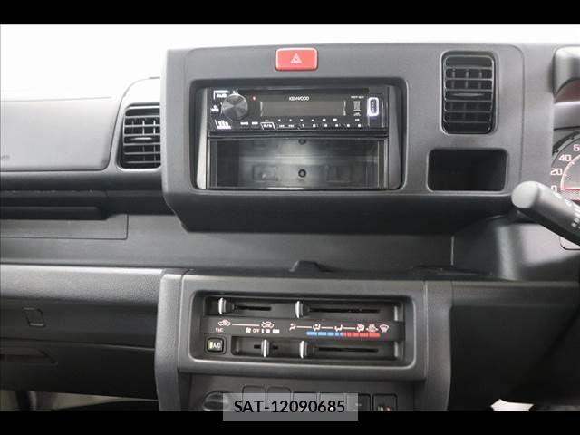 Daihatsu HIJET TRUCK 2021-06 8829365-29