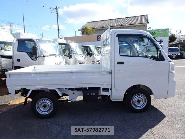 Daihatsu HIJET TRUCK 2026-04 8829361-4