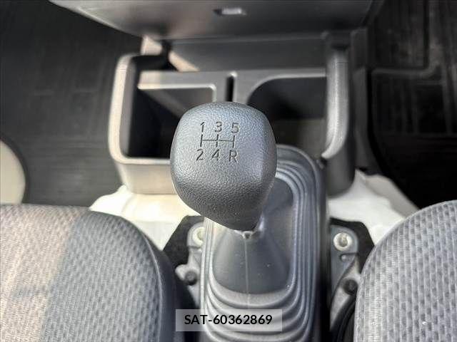 Daihatsu HIJET TRUCK 2015-06 8829366-22