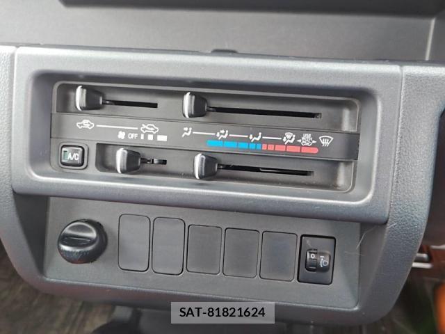 Daihatsu HIJET TRUCK 2015-01 8880043-17