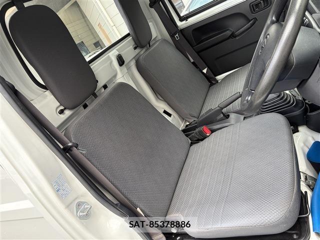 Daihatsu HIJET TRUCK 2021-04 8158555-18