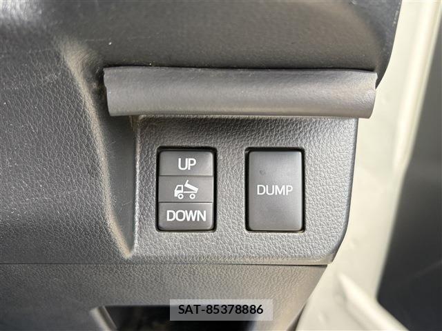 Daihatsu HIJET TRUCK 2021-04 8158555-26