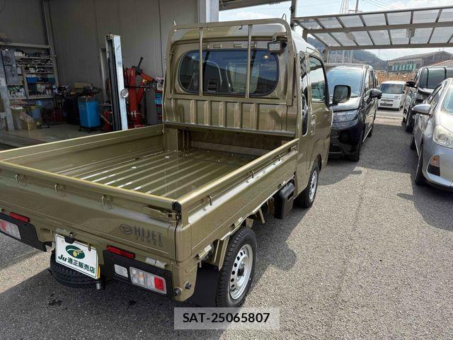 Daihatsu HIJET TRUCK 2025-01 689439-2