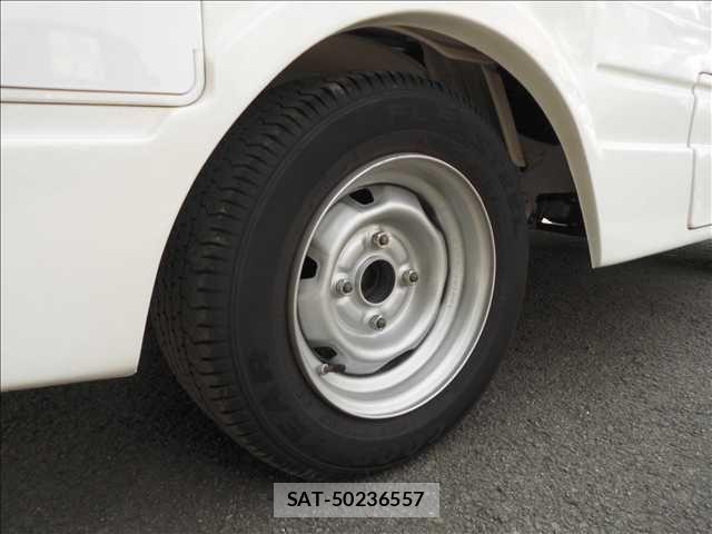 Daihatsu HIJET TRUCK 2022-08 923313-3