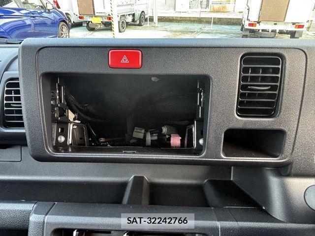 Daihatsu HIJET TRUCK 2021-03 1281712-13