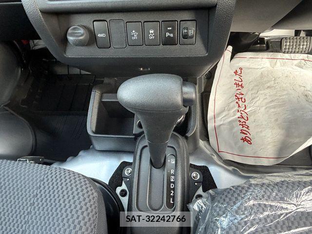 Daihatsu HIJET TRUCK 2021-03 1281712-15