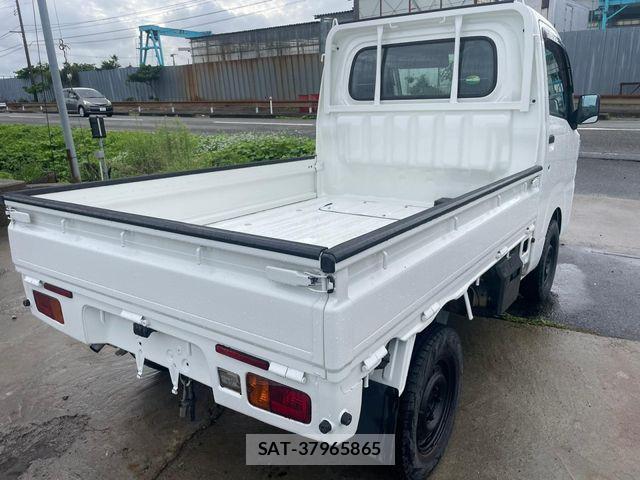 Daihatsu HIJET TRUCK 2015-11 1281708-2