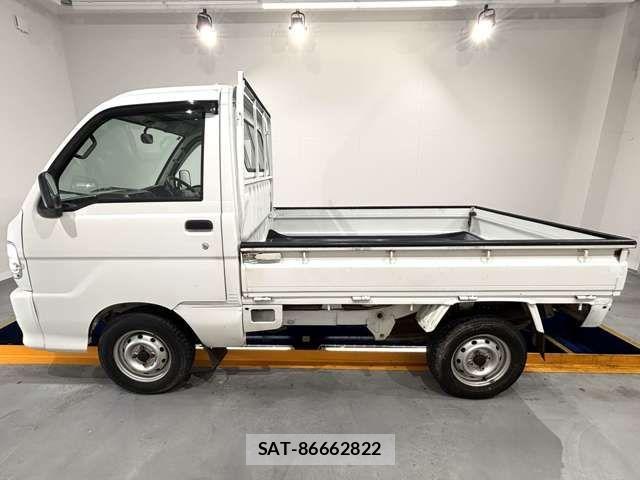 Daihatsu HIJET TRUCK 2003-04 1825197-4
