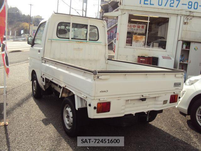 Daihatsu HIJET TRUCK 2004-06 2318239-3