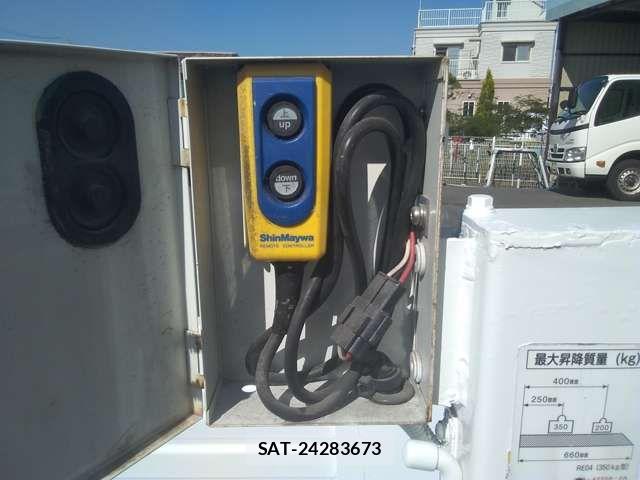 Daihatsu HIJET TRUCK 2018-03 3714451-14
