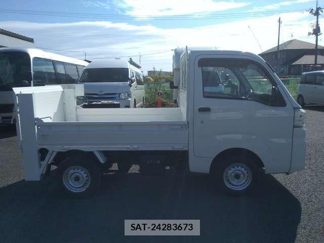 Daihatsu HIJET TRUCK 2018-03 3714451-3