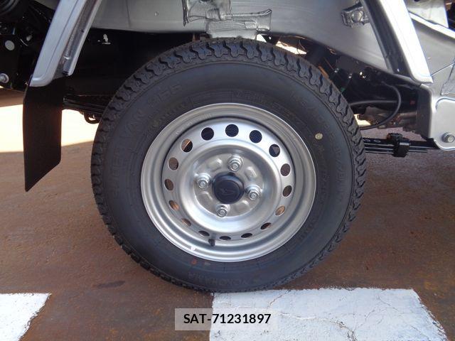 Daihatsu HIJET TRUCK 2025-08 3769602-24