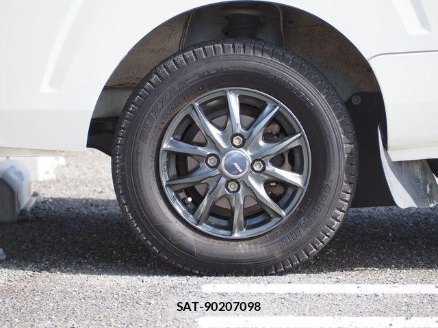 Daihatsu HIJET TRUCK 2017-06 3832949-9
