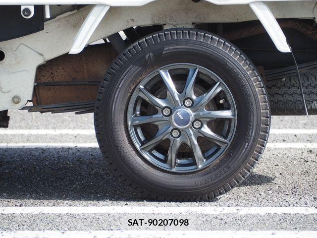 Daihatsu HIJET TRUCK 2017-06 3832949-10