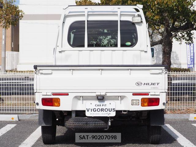 Daihatsu HIJET TRUCK 2017-06 3832949-11