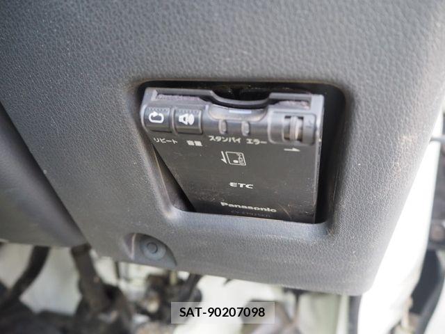 Daihatsu HIJET TRUCK 2017-06 3832949-16