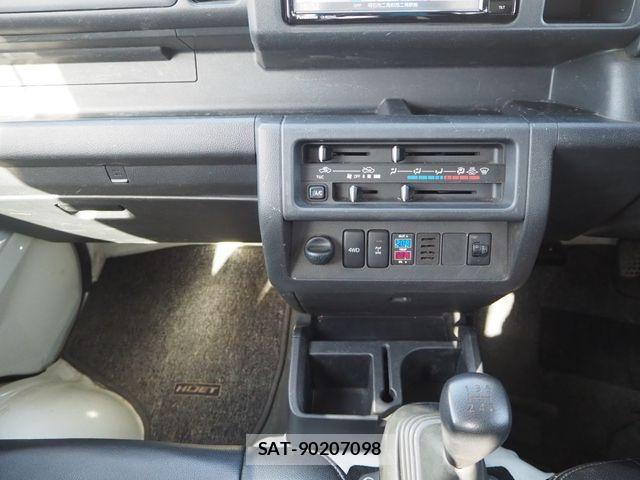 Daihatsu HIJET TRUCK 2017-06 3832949-18