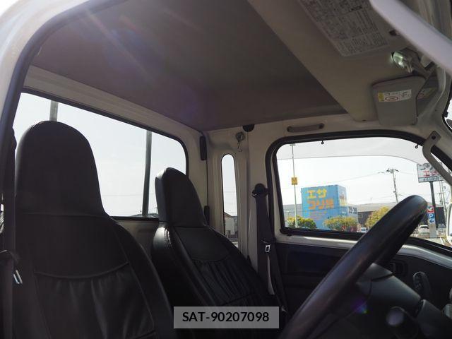 Daihatsu HIJET TRUCK 2017-06 3832949-22