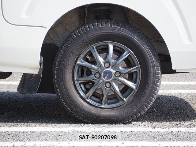 Daihatsu HIJET TRUCK 2017-06 3832949-7