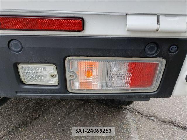 Daihatsu HIJET TRUCK 2022-12 4139520-4