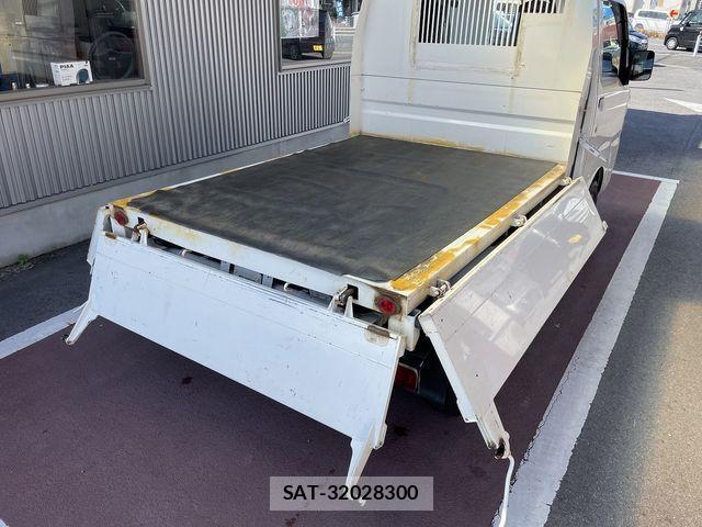Daihatsu HIJET TRUCK 2015-02 4371115-12