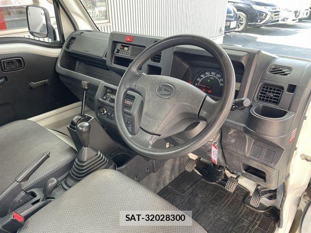 Daihatsu HIJET TRUCK 2015-02 4371115-14