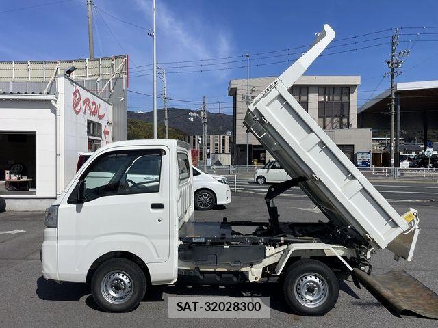 Daihatsu HIJET TRUCK 2015-02 4371115-28