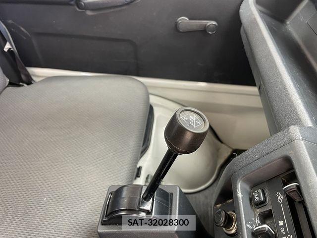 Daihatsu HIJET TRUCK 2015-02 4371115-4